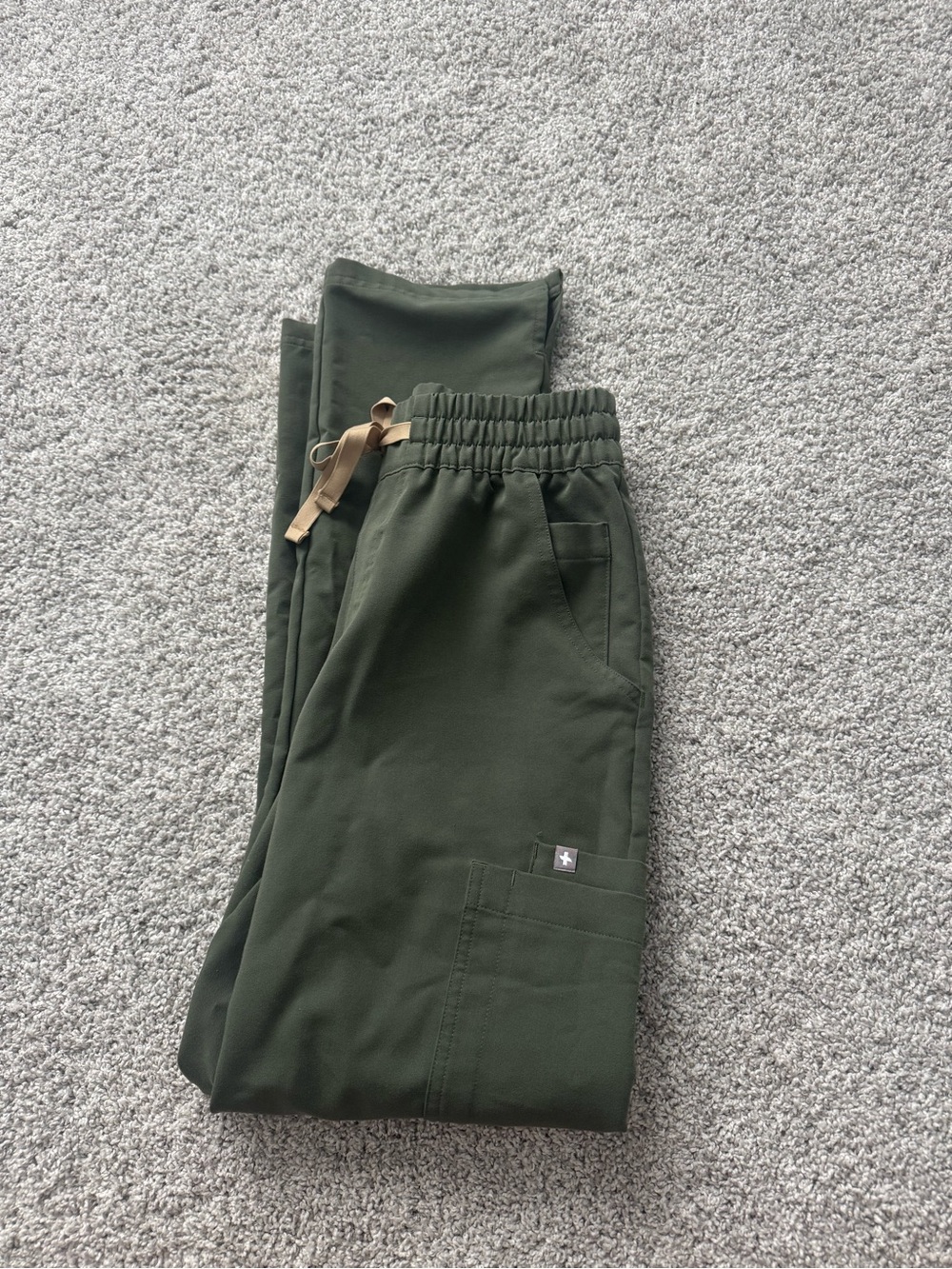 Figs Moss Dowa pants